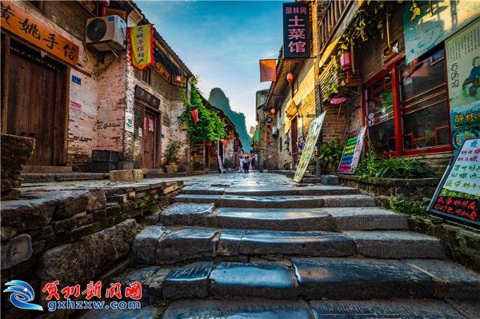 “烟火气”兼具“文化味” “文化年货”丰富群众节日生活